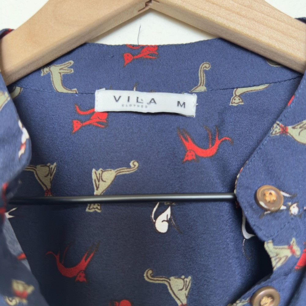 Vila Women‎ Cat Print Top Medium Navy Blue Henley Popover Roll-Tab Tunic Novelty - Picture 4 of 9